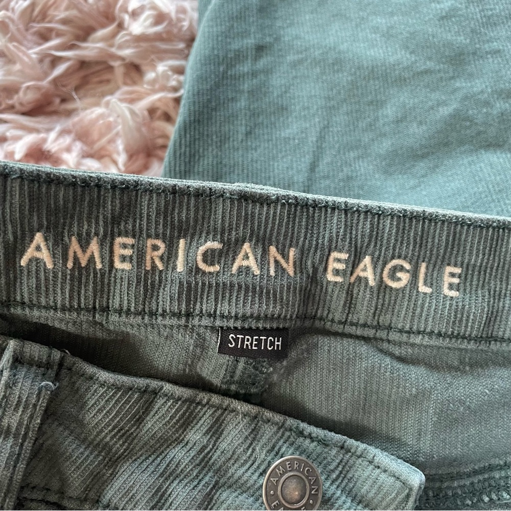 American Eagle Army Green Corduroy Mom Straight‎ Jeans - Picture 4 of 6